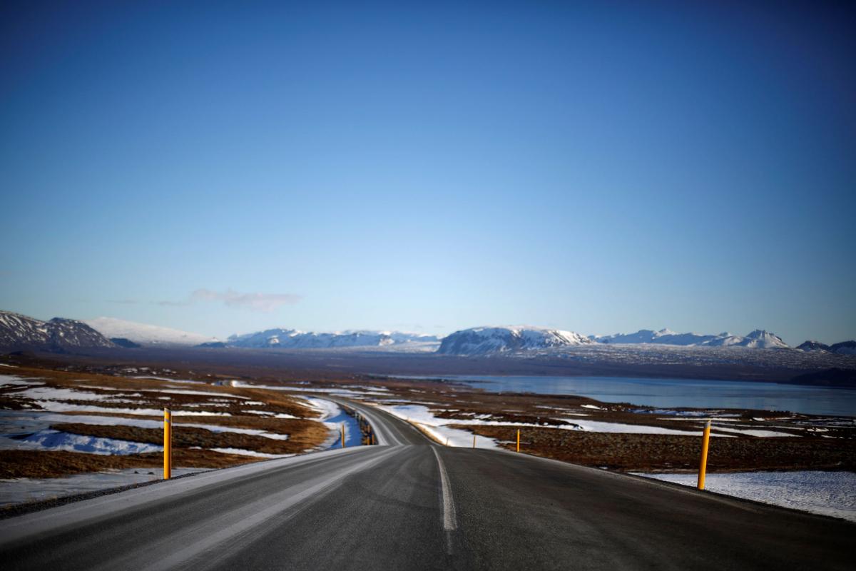 Missing Tourist Plane Found at Bottom of Lake in Iceland