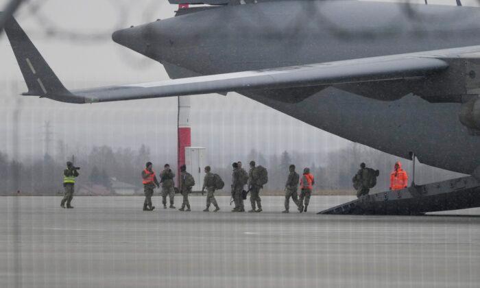 US Troops Arrive in Poland to Reinforce Eastern Europe Allies Amid Russian Military Buildup