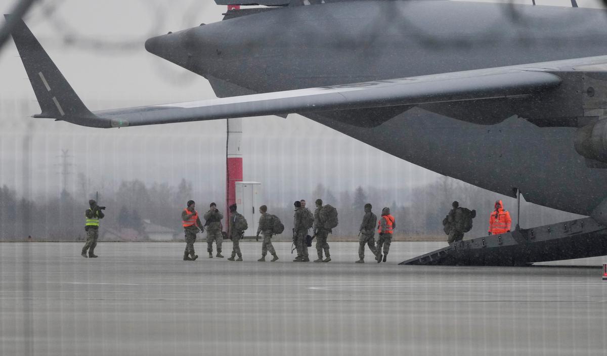 US Troops Arrive in Poland to Reinforce Eastern Europe Allies Amid Russian Military Buildup