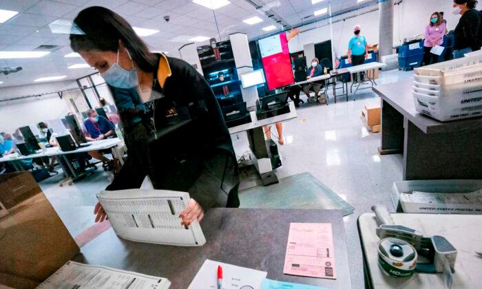 Arizona County Suffers Widespread Shortage of Ballots: Election Officials