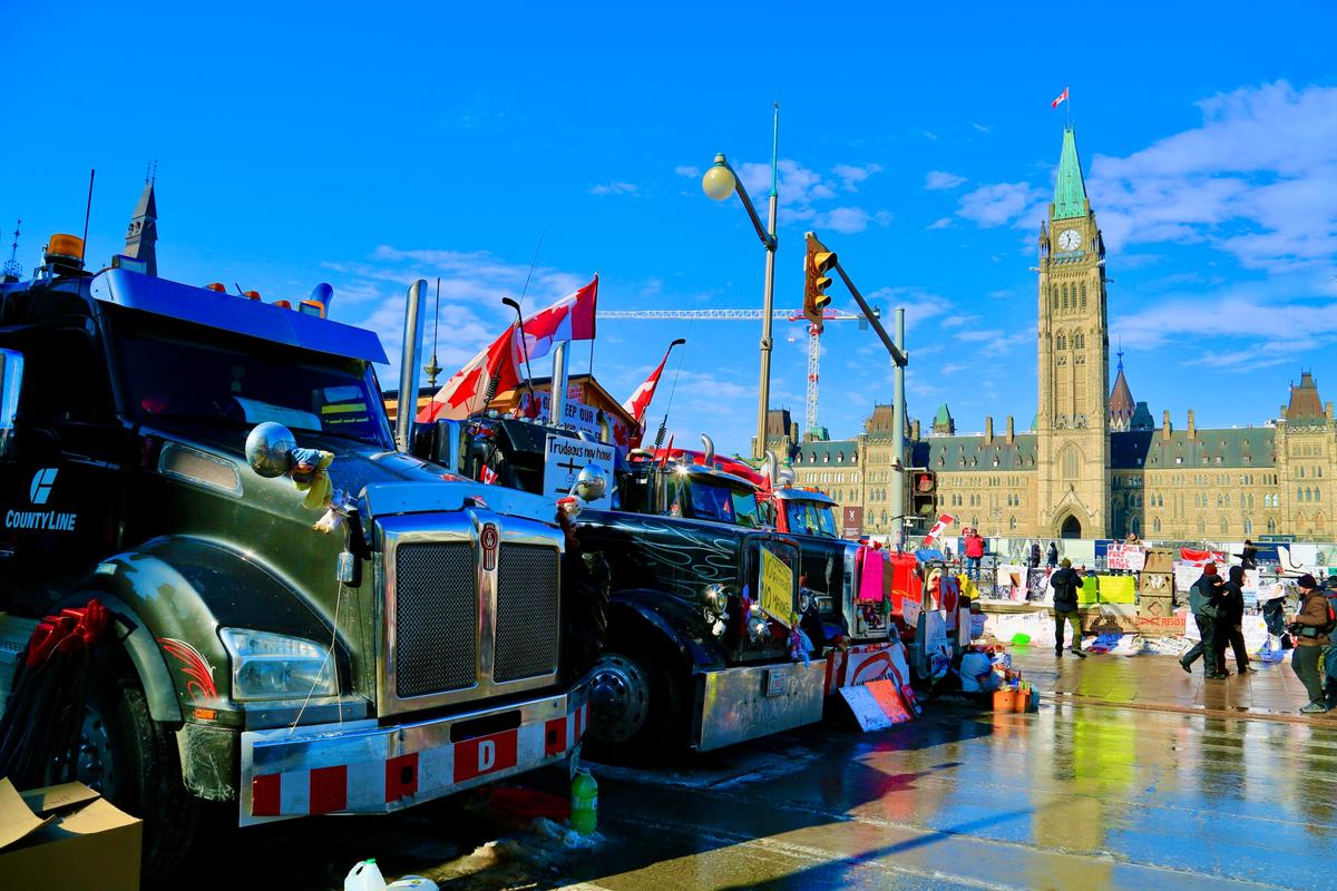 Ottawa Towing Companies Refusing to Haul Away ‘Freedom Convoy’ Trucks: City Manager