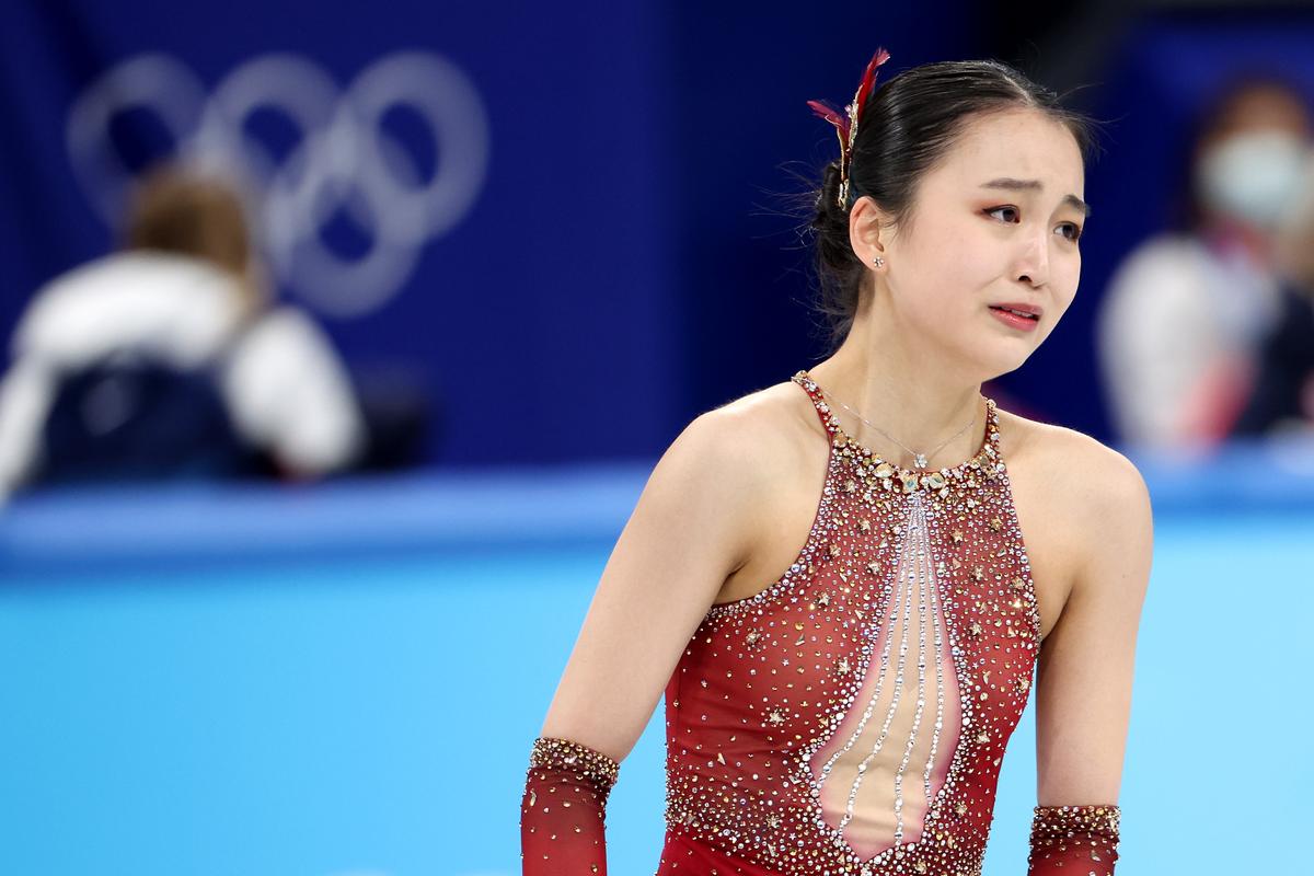 ‘I Couldn’t Hold It Back’: US-born Chinese Figure Skater Breaks Down After Another Fall at Beijing 2022