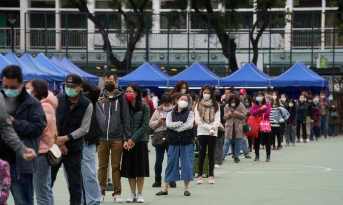 Hong Kong’s COVID-19 Misery Deepens With New Social Restrictions, Vegetable Shortage
