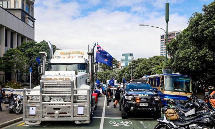 New Zealand Convoy Protesters Gather Near Parliament Against COVID-19 Restrictions
