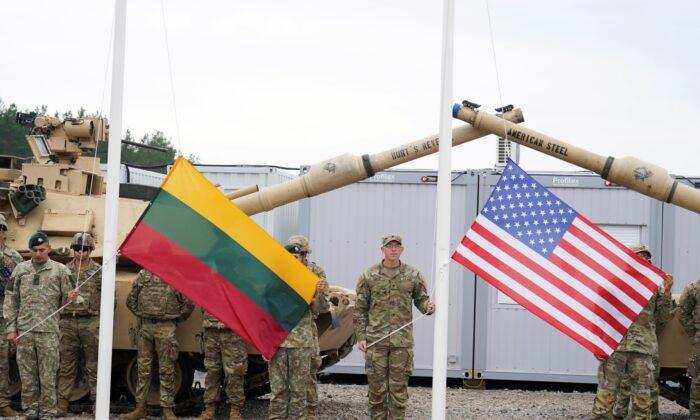 Lithuania Seeks Permanent US Troop Deployment in Face of Russian Build-Up