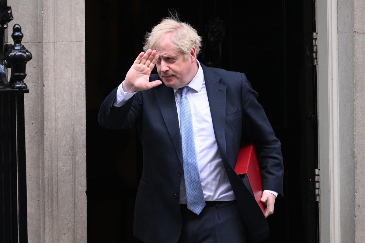 England to Remove Last Remaining COVID-19 Restrictions in 2 Weeks