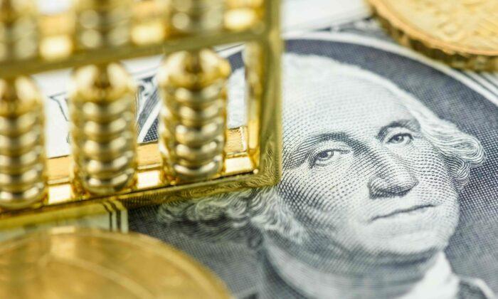 No Decline of US Dollar Expected Anytime Soon