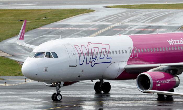 Wizz Suspends Ukraine Flights, Trying to Evacuate Staff, Planes