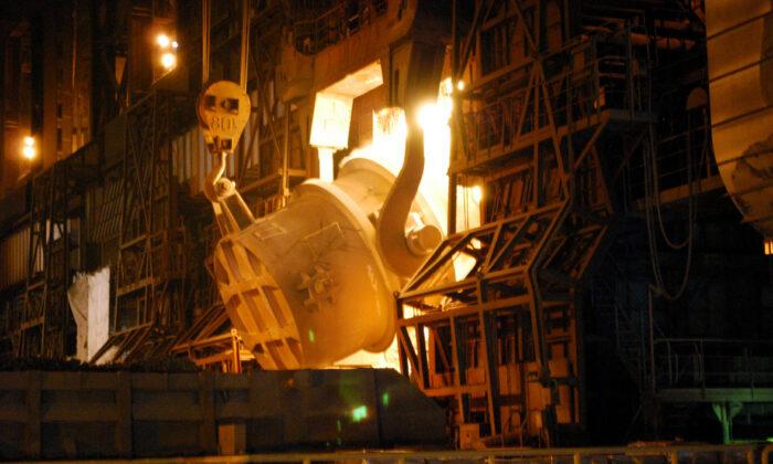US Industry Leaders Back Biden’s Steel Tariff Agreement With Japan