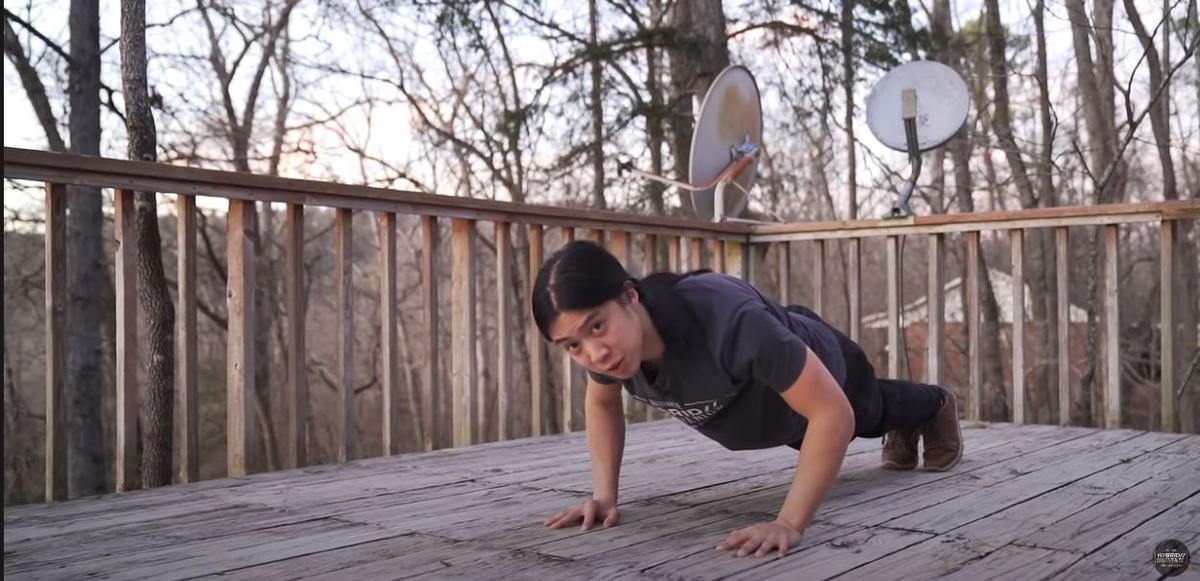 Bodyweight Isometrics Anyone Can Do for a Full Body Workout