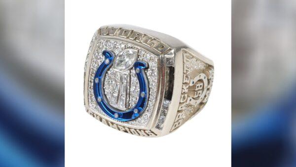 Gary Brackett's Super Bowl ring. (Courtesy of Ripley Auctions)