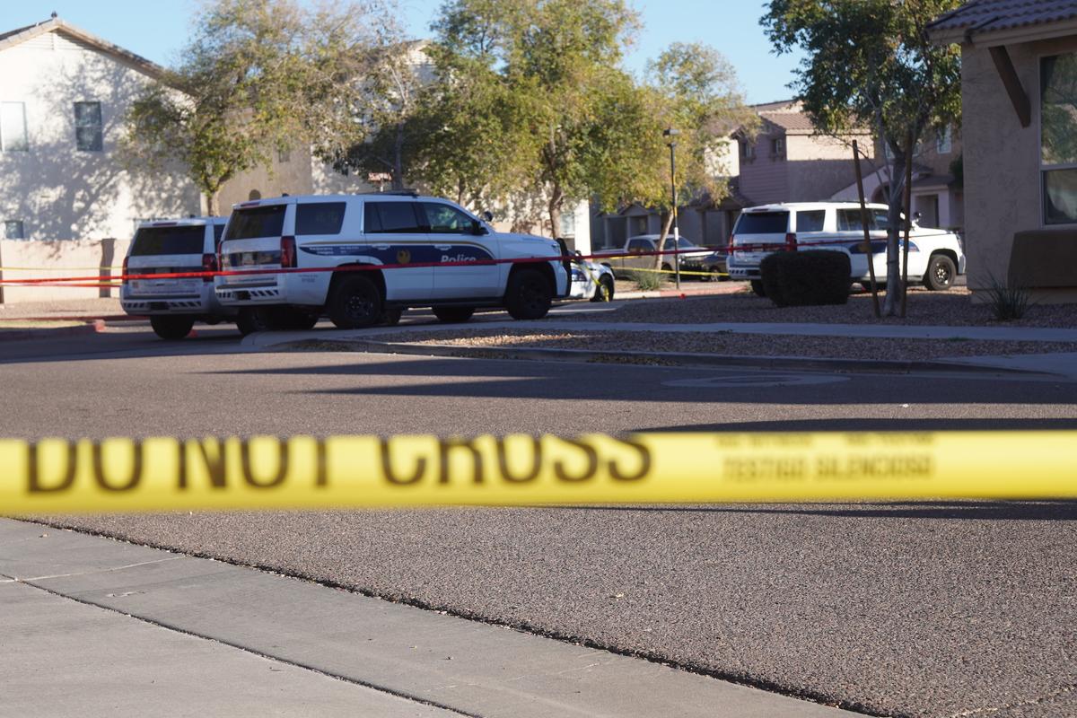 Nine Phoenix Police Officers Wounded in Early Morning Shootout