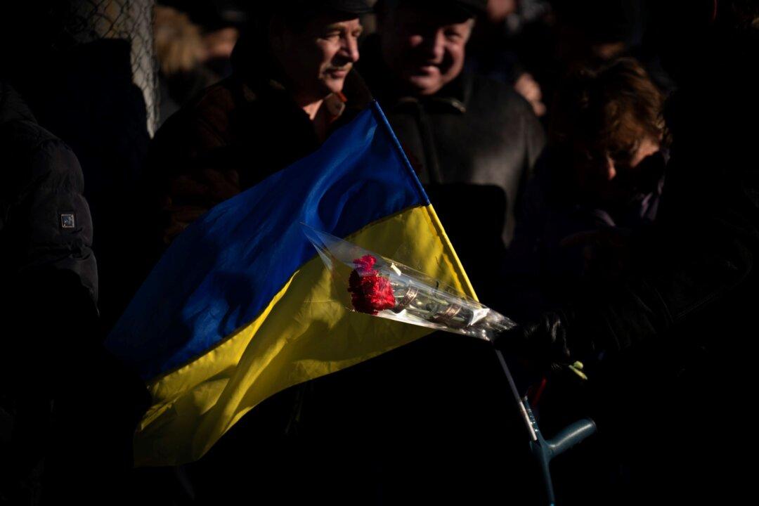 Cyberattacks Hit Ukrainian Government Sites, Major Banks