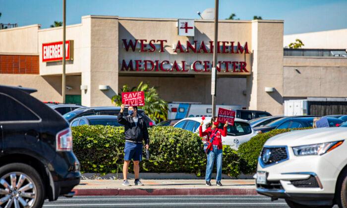 Anaheim Nurses Protest for Better Working Conditions as Hospital Becomes Overrun