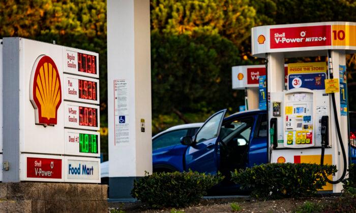 Gas Prices May Soon Hit $7 Per Gallon, Expert Warns