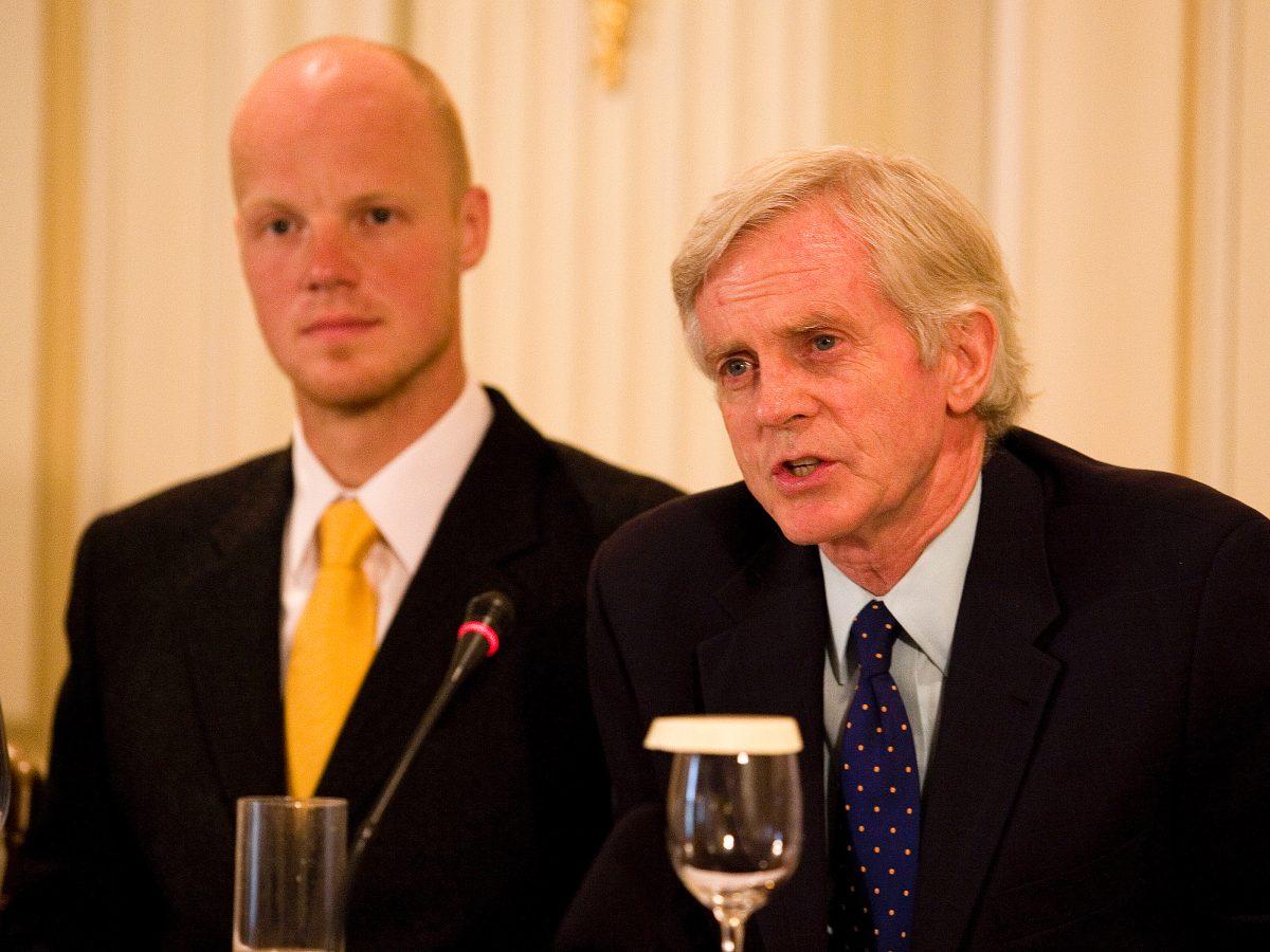 Olympic bronze medalist Martins Rubenis (L), official Ambassador of the Global Human Rights Torch Relay, and David Kilgour, former Canadian Secretary of State (Asia-Pacific) at a press conference prior to the opening of the Human Rights Torch Relay in Athens on Aug. 9, 2007. (Jan Jekielek/The Epoch Times)