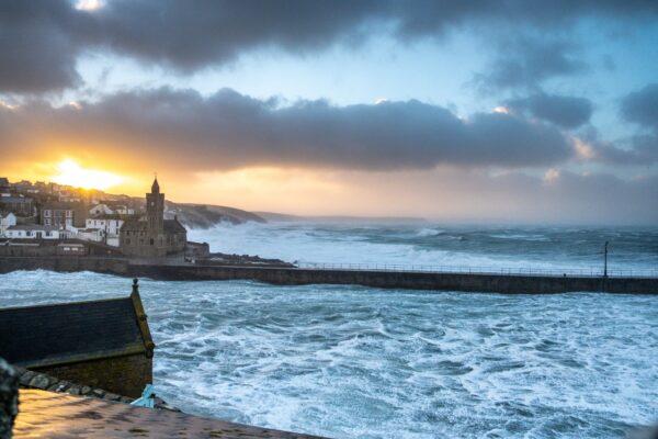 Waves hits Porthleven on the Cornish coast as Storm Eunice makes landfall, on Feb. 18, 2022. (PA)
