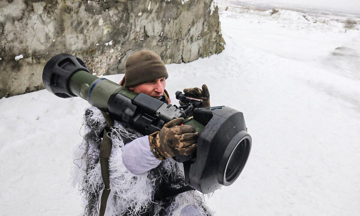 Artillery Shelling Reported in East Ukraine Amid Conflicting Statements