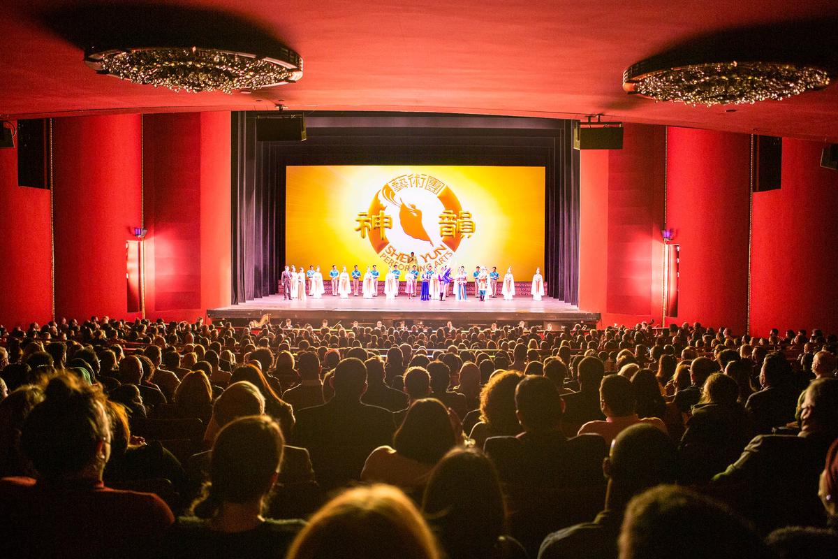 Shen Yun Reminding Audiences of Their Connection to the Divine
