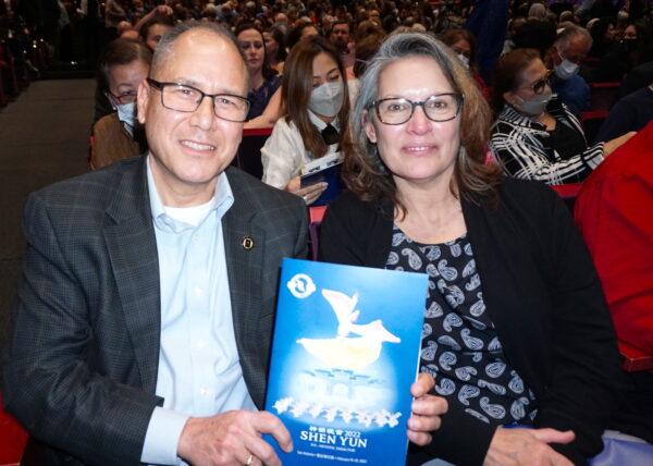 Tom and Cindy Delk at the Shen Yun performance in San Antonio, Texas on Feb. 19, 2022. (Sonia Wu/The Epoch Times)
