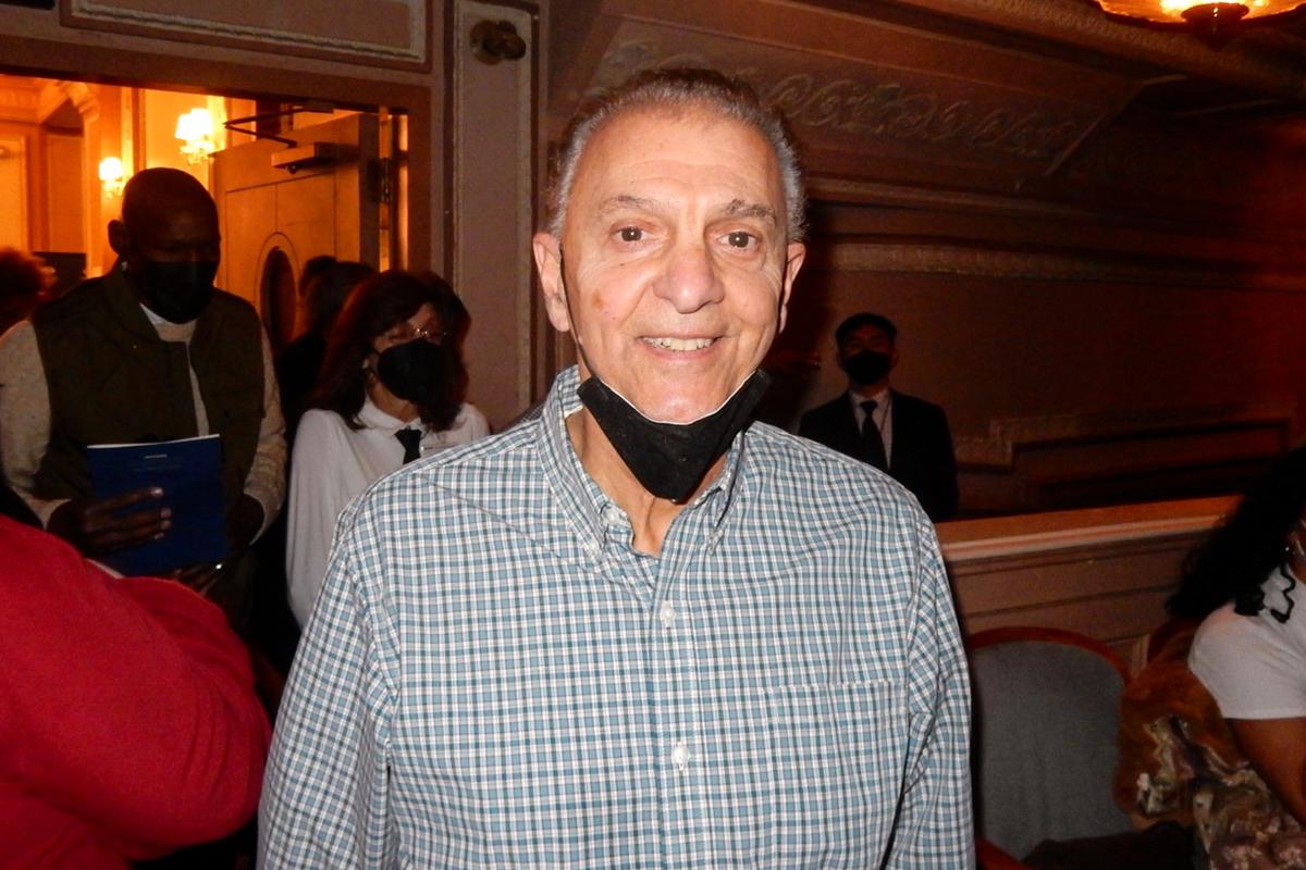 Shen Yun Conductor to Be Congratulated, Says Former Music Instructor