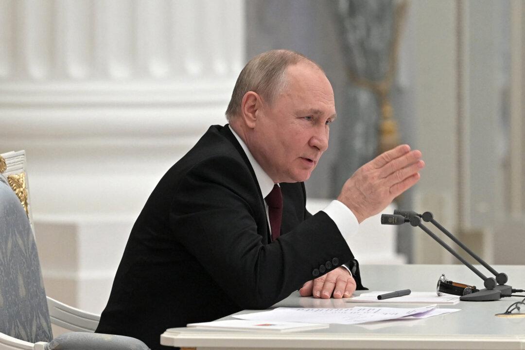 Sanctions Placed on Russia Must Ensure That the Country ‘Will Feel the Pain’: Irish EU Minister