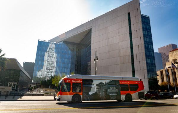 A Los Angeles Metro bus transports passengers in downtown Los Angeles on Nov. 8, 2022. (John Fredricks/The Epoch Times)