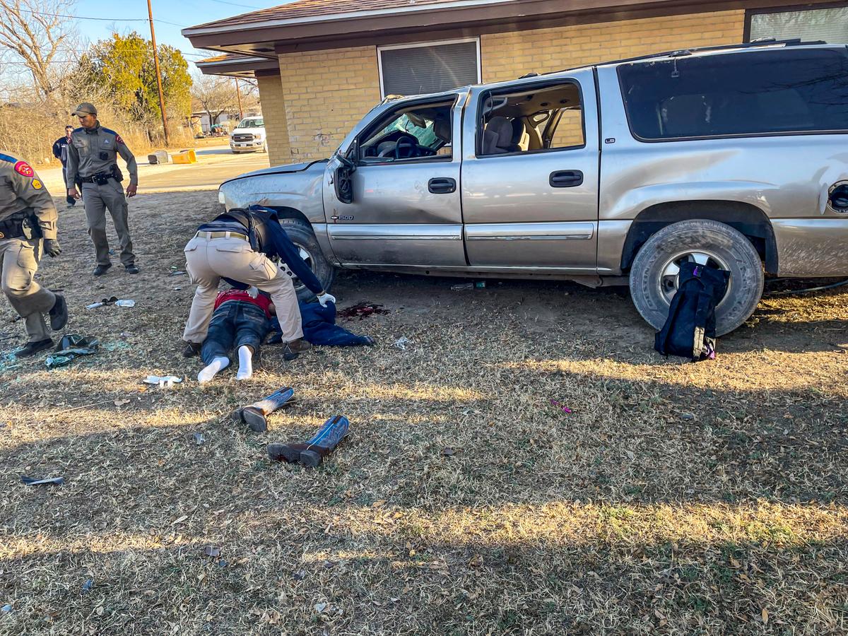 High-Speed Chases, Smuggling Crashes Take Toll on Small Border Town