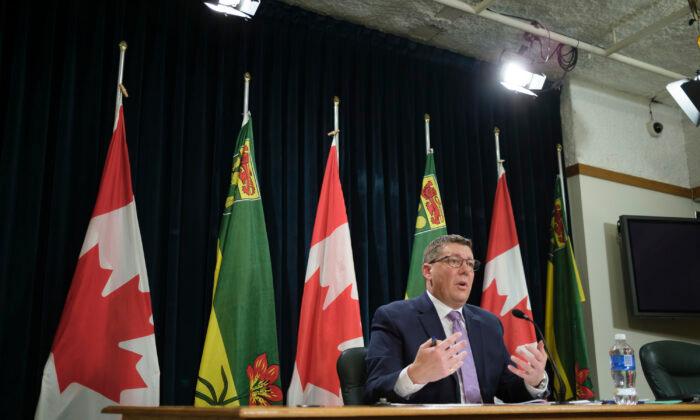 Saskatchewan Premier Calls on Trudeau Government to End Federal COVID-19 Mandates