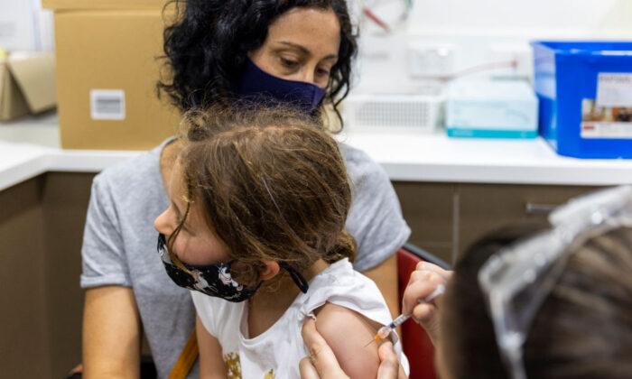 Mother Calls for Better Risk Advisory Around mRNA COVID-19 Vaccines for Kids