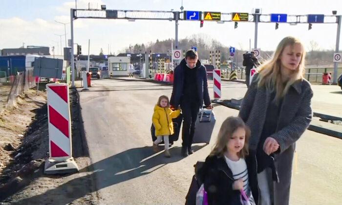 Poland Prepares for Arrival of Ukraine Refugees