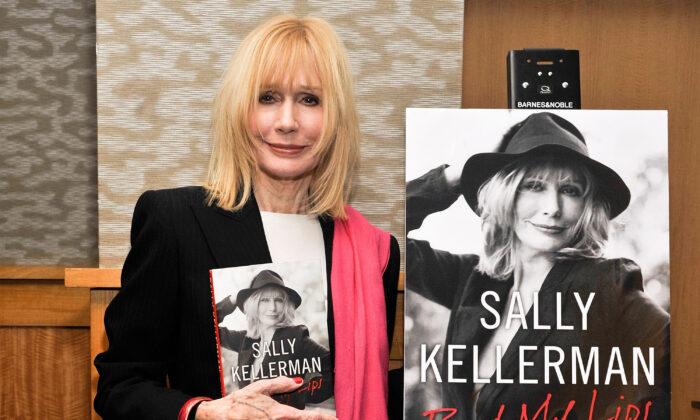 Oscar-Nominated ‘M*A*S*H’ Star Sally Kellerman Dies From Heart Failure