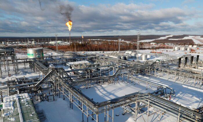 Russia Selling Oil at Deep Discount Following Ukraine Invasion, Traders Wary of Sanctions