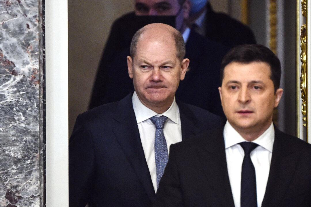 Germany to Send Anti-Tank Weapons, Missiles to Ukraine in Major Policy Reversal