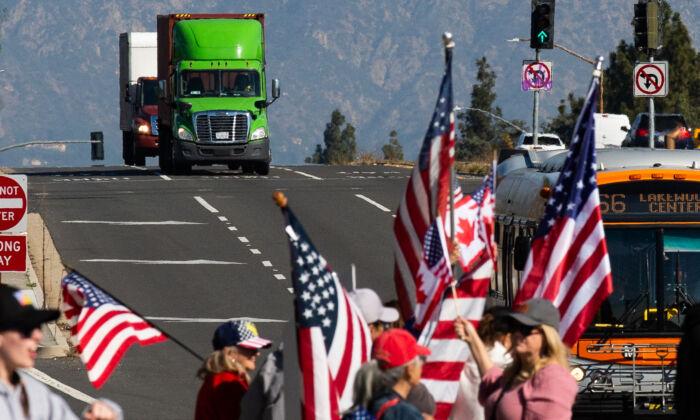 Freedom Convoy USA Abandons Northern Route, Urges Truckers to Join Main Convoy