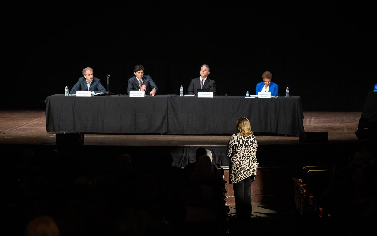 Los Angeles Mayoral Candidates Discuss Housing, Port at San Pedro Debate