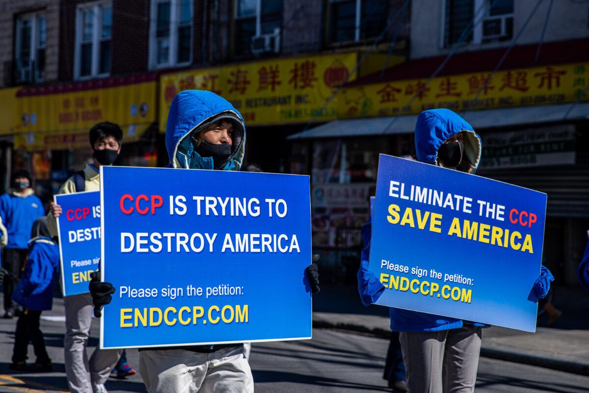  Protesters gather to support the withdrawal of 390 million people from the Chinese Communist Party and its associate groups, in Brooklyn, New York, on Feb. 27, 2022. (Chung I Ho/The Epoch Times)