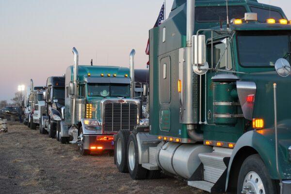 Trucks participating in The People's Convoy in Elk City, Okla., on Feb. 27, 2022. (Enrico Trigoso/The Epoch Times)