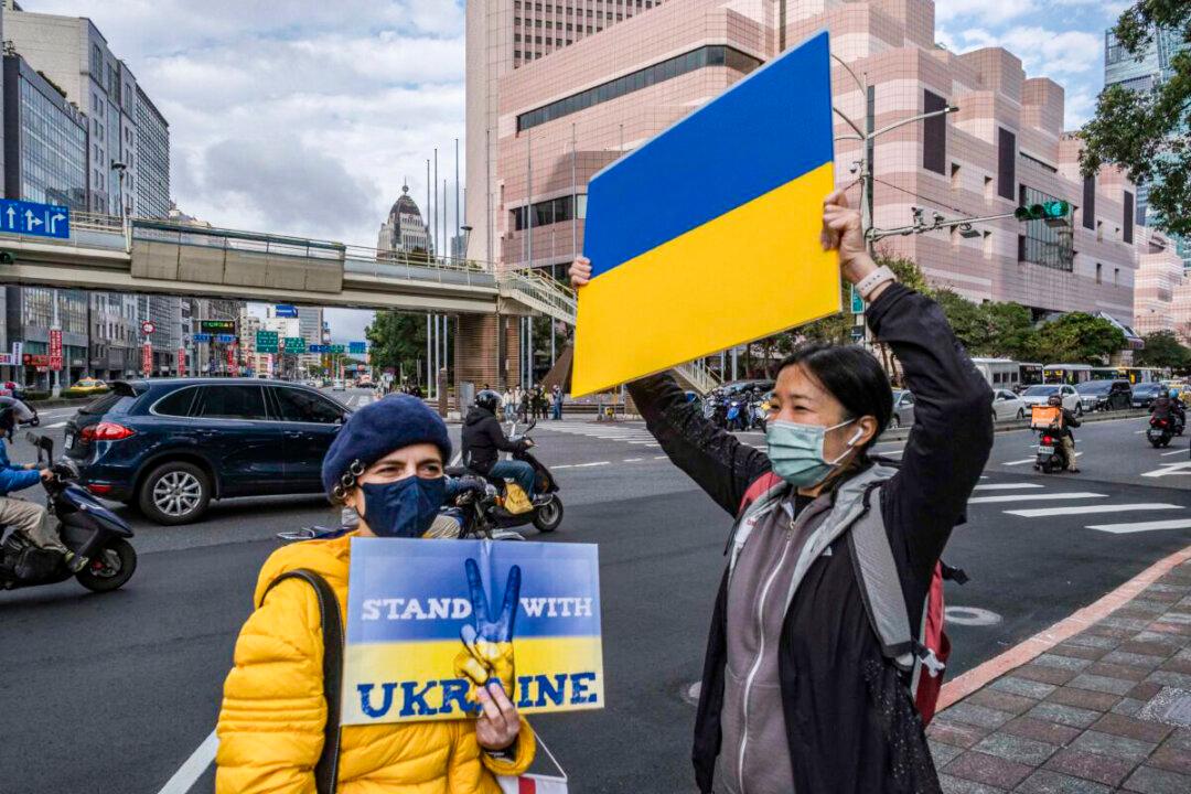 Taiwan Joins SWIFT Sanctions on Russian Banks, Ships Medical Supplies to Ukraine