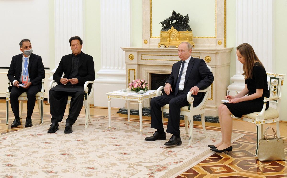 Khan After Putin Visit: Pakistan to Import Wheat, Gas From Russia