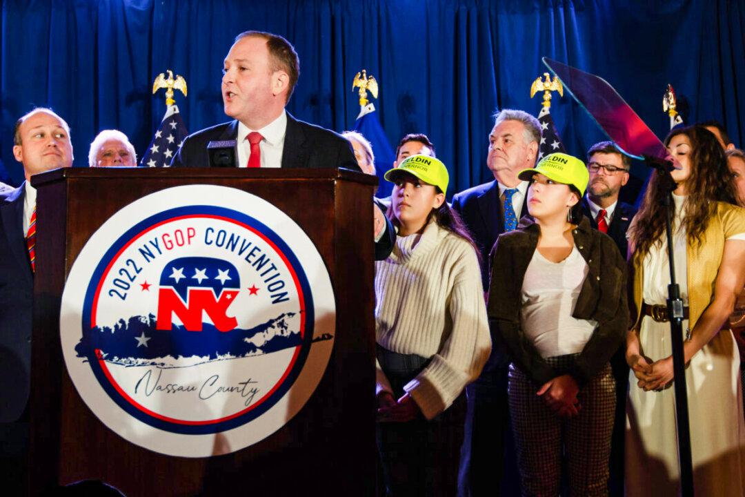 New York GOP Gubernatorial Candidate Lee Zeldin Attacked by Man Who ‘Tried to Stab’ Him During Campaign Stop