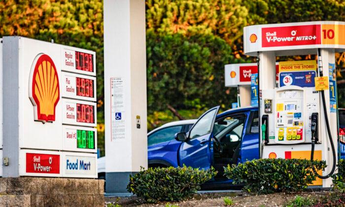 Gas to Reach $7 a Gallon in California: Economist