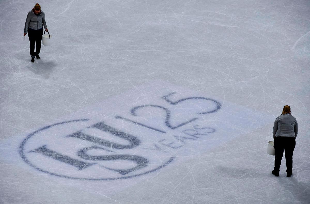 Russian, Belarusian Skaters Banned From ISU Competitions, Governing Body Says