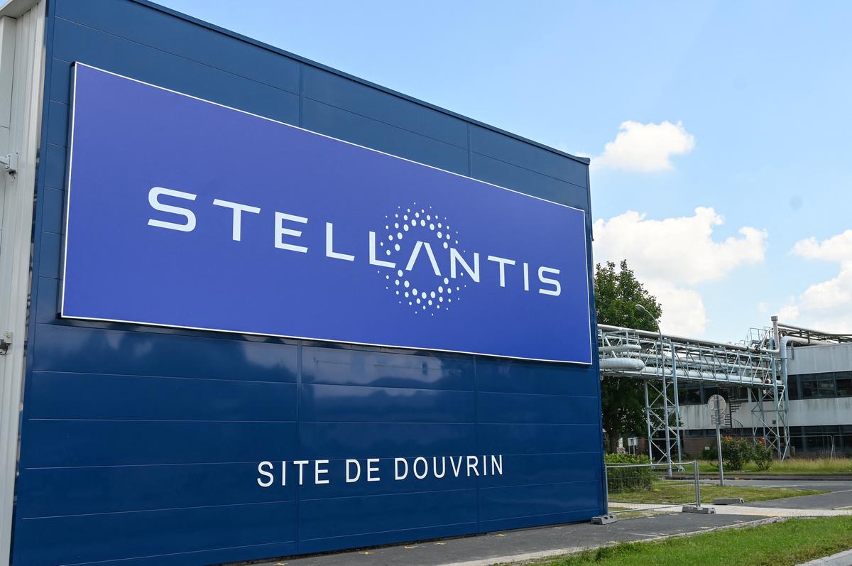 Stellantis Divulges Its EV Ambitions