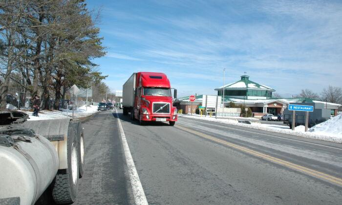 New England Truckers Hit the Road to Join the National Convoy