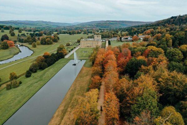 Water features prominently on the estate. The Canal Pond dug in 1702 is a 942-foot-long (287-meter) rectangular pond to the south of the house. The Derwent River meanders along on the left. (Chatsworth House Trust)