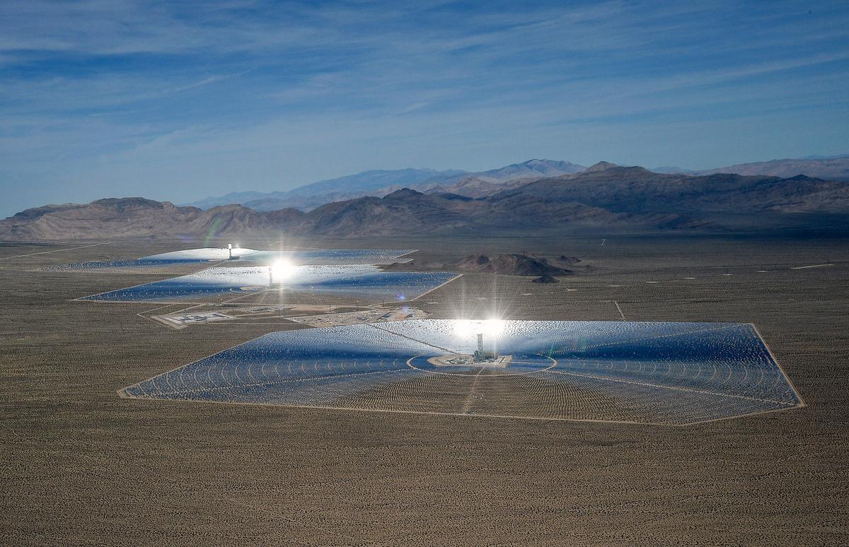 The Ivanpah Solar Electric Generating System in the Mojave Desert in California on Feb. 20, 2014. (Ethan Miller/Getty Images)