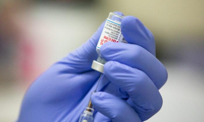 Union Files Grievance Against Federal Vaccination Policy as Mandates Are Being Reviewed