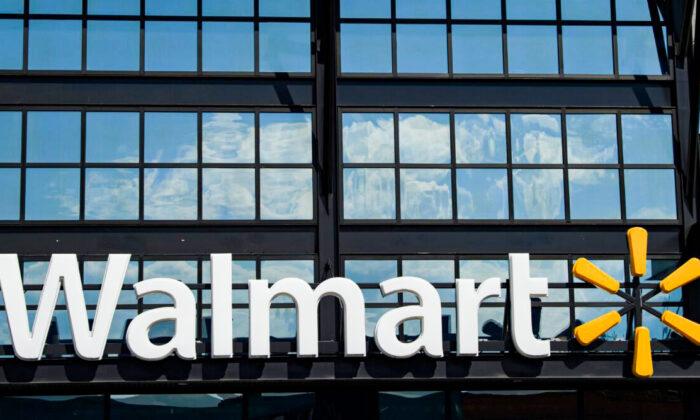 Walmart Launches Virtual Fitting Room Technology: What Investors Need to Know