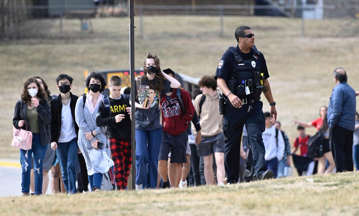 Police: Student Shoots, Wounds 2 at Kansas High School